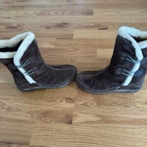 Brown Suede winter boots